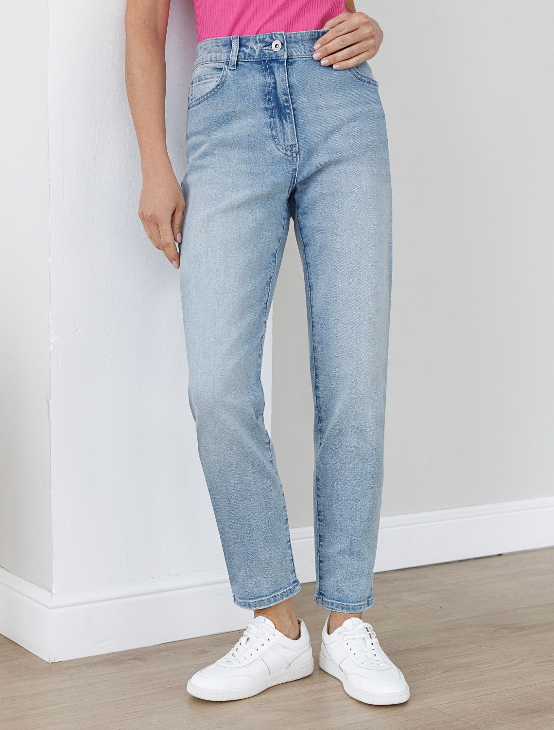 Джинсы дудочки из эластичного облегченного денима