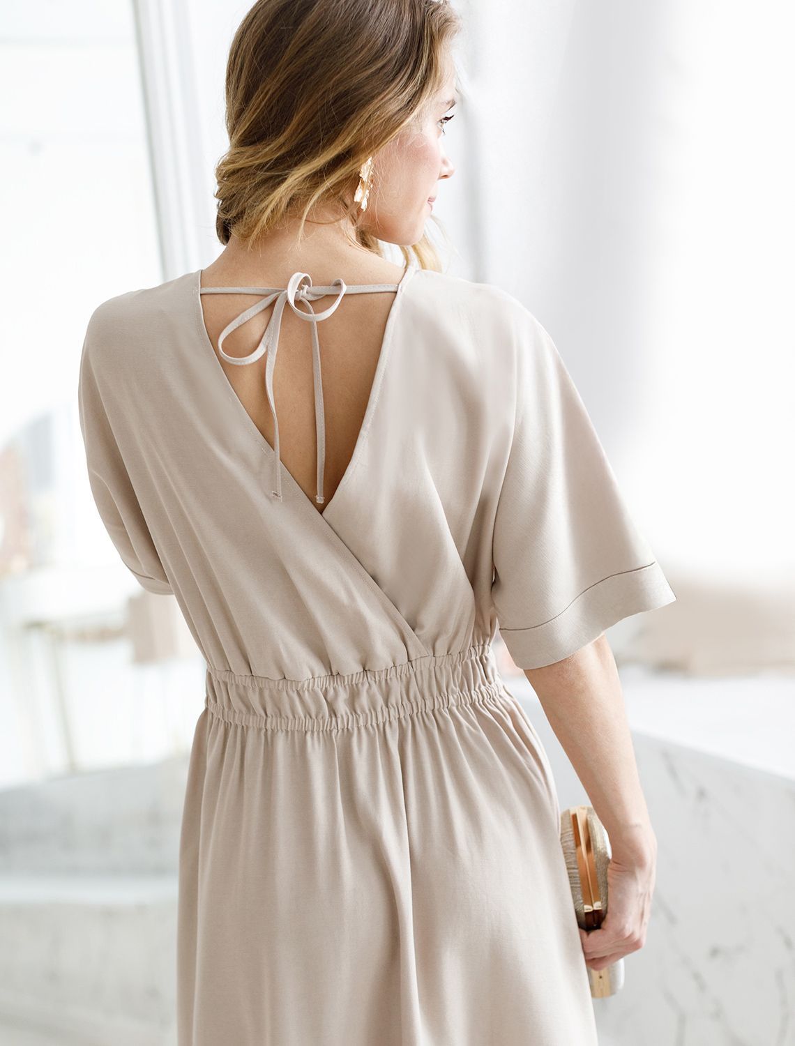 Платье из плотного лиоцелла с поясом на резинке