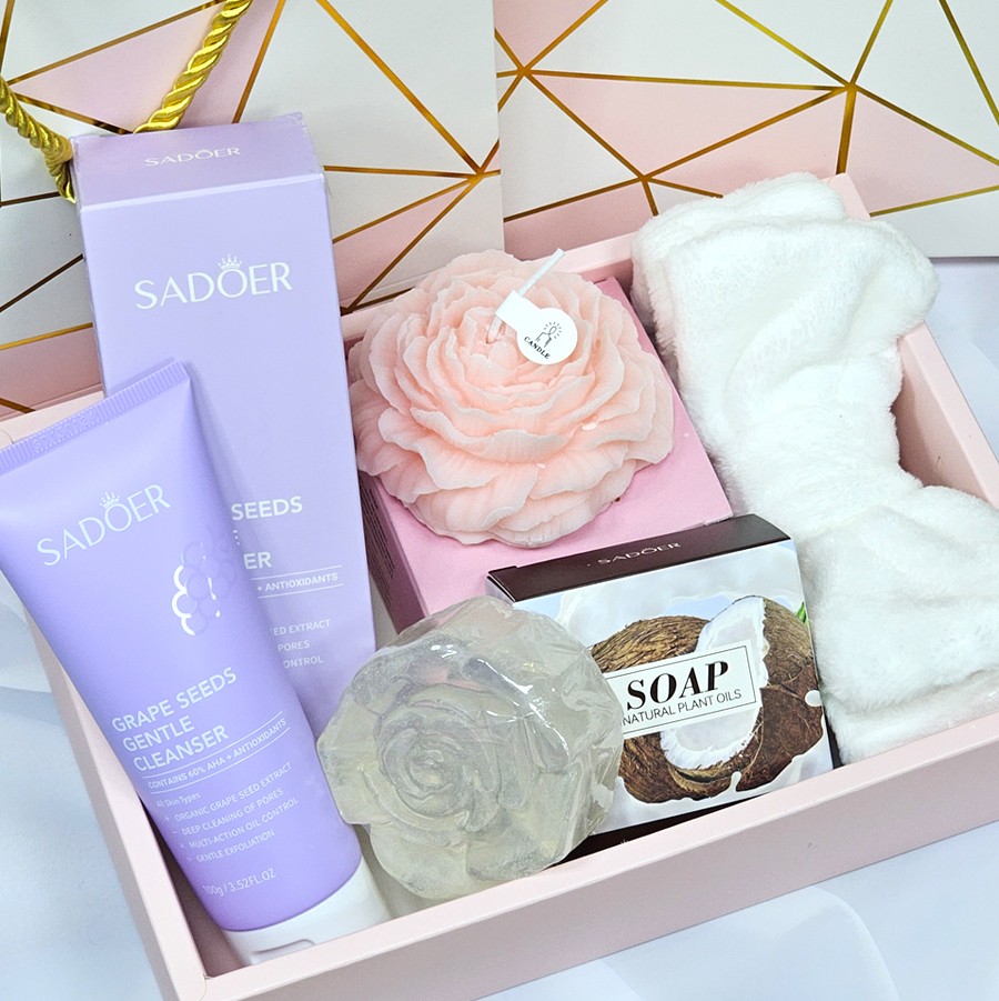 Бьюти-бокс + Подарочный пакет (Пенка, Свеча, Мыло, Повязка)