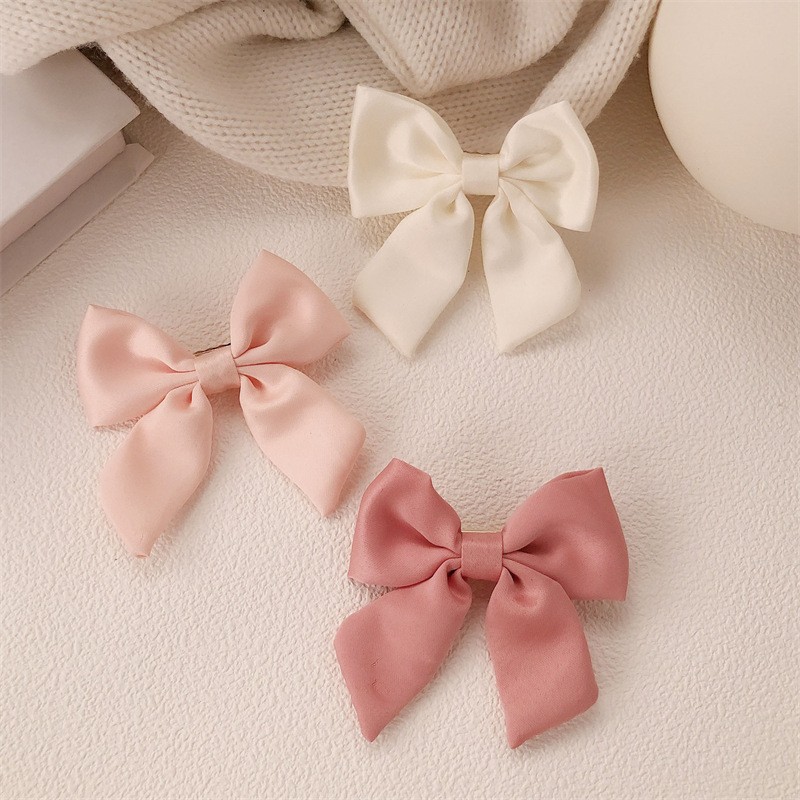 Заколка атласный бантик на зажиме