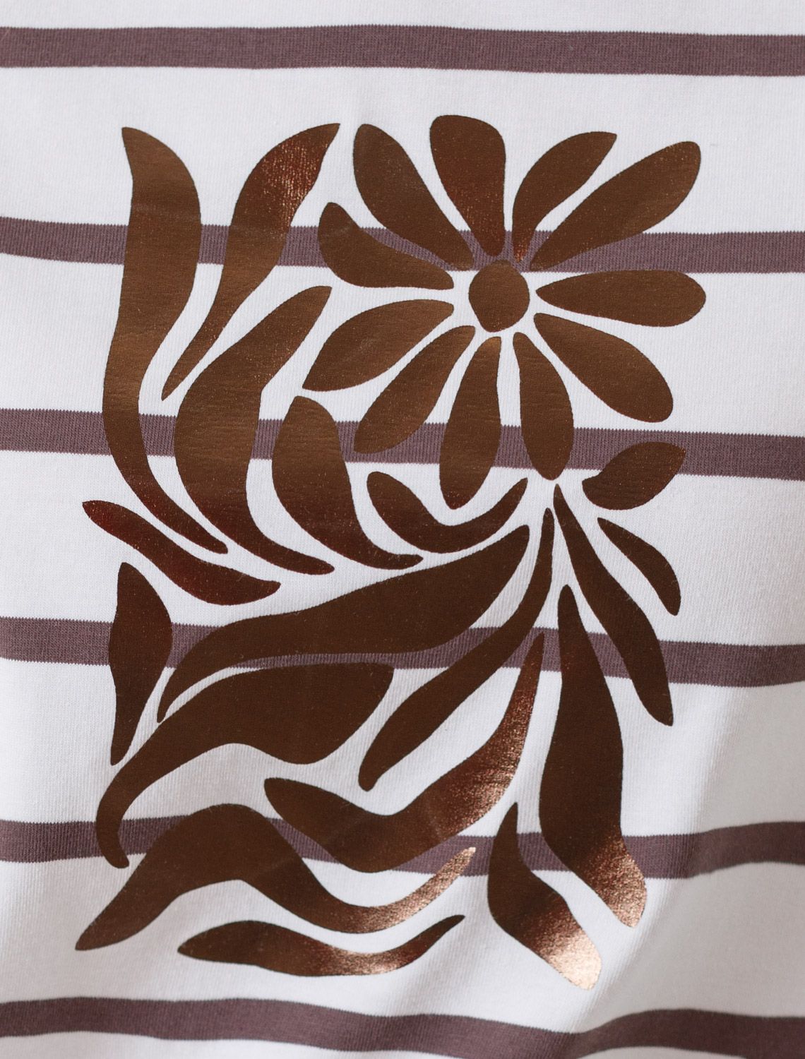 Свободная футболка в широкую полоску с принтом из премиального хлопка с эластаном