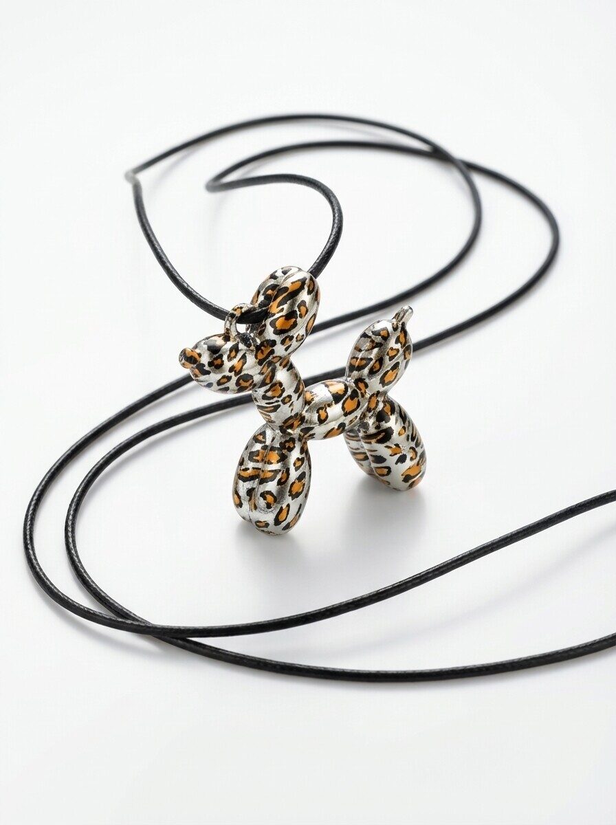 Кулон на шнурке