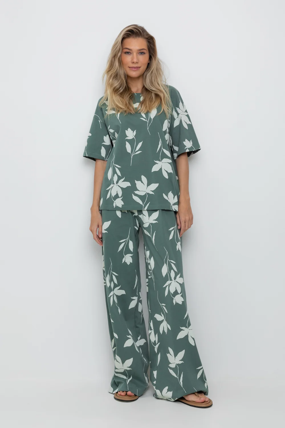 VERY NEAT Брюки ЕВТ 4069 зеленый мох, магнолия