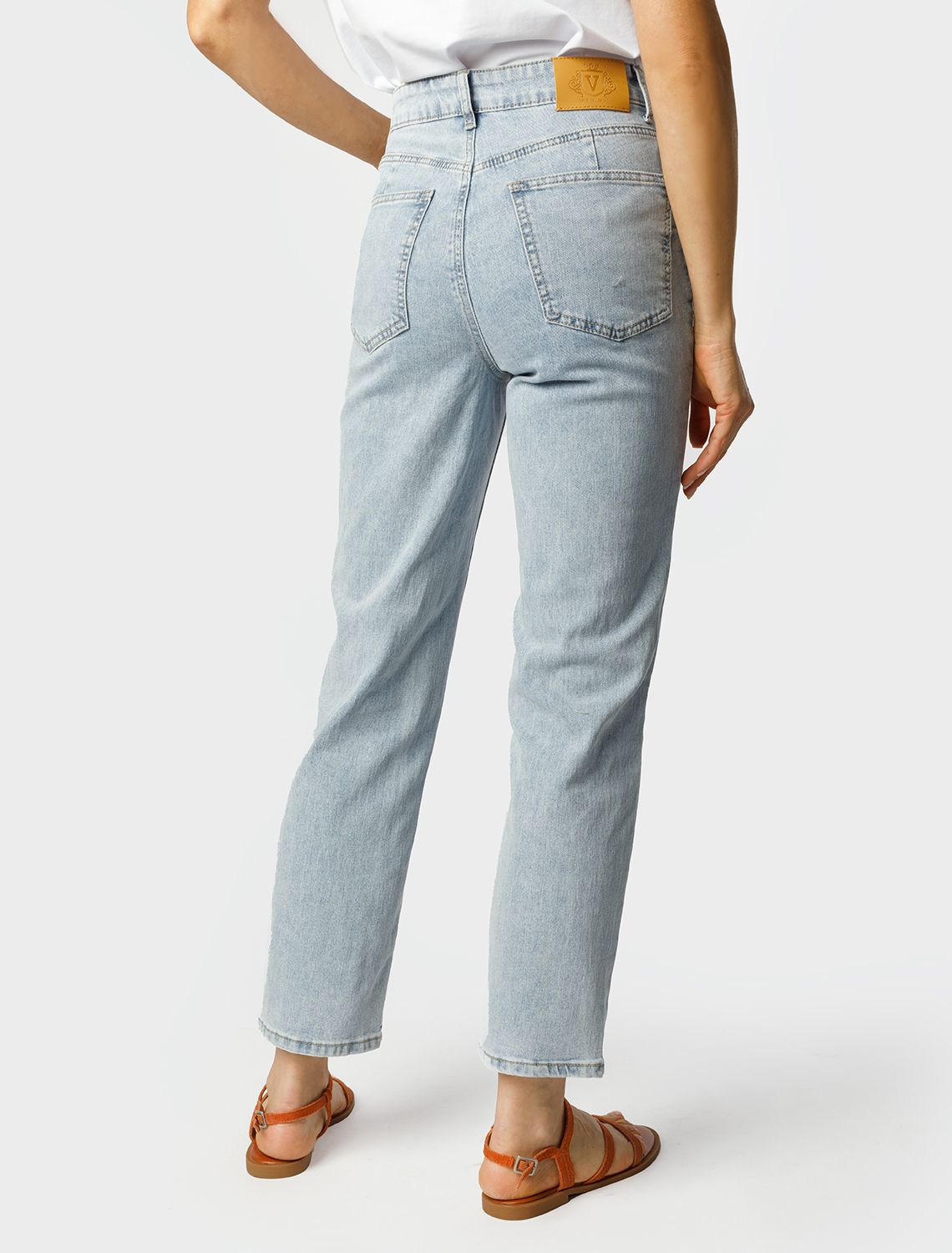 Прямые джинсы из эластичного денима