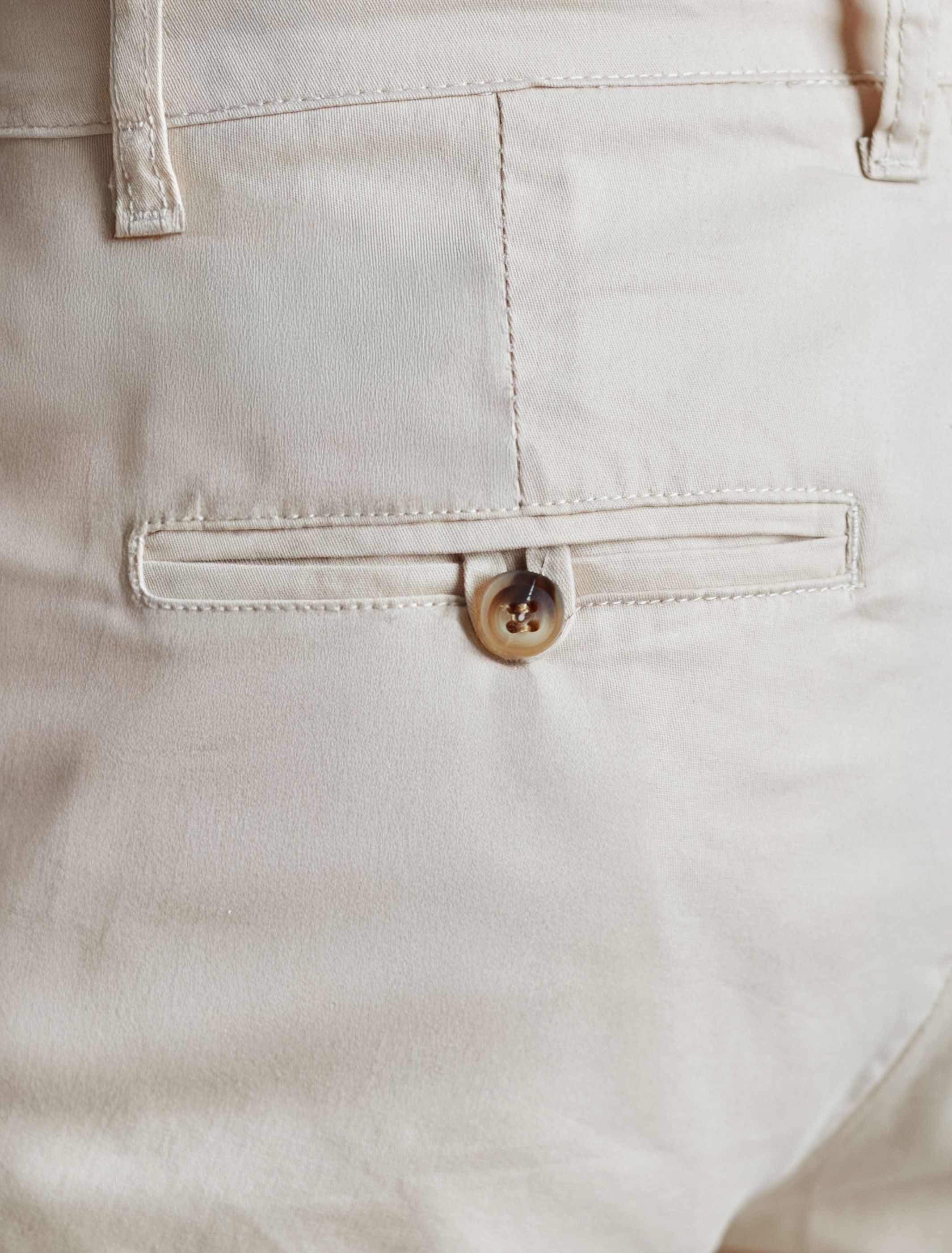 Брюки-чиносы из эластичного твилла