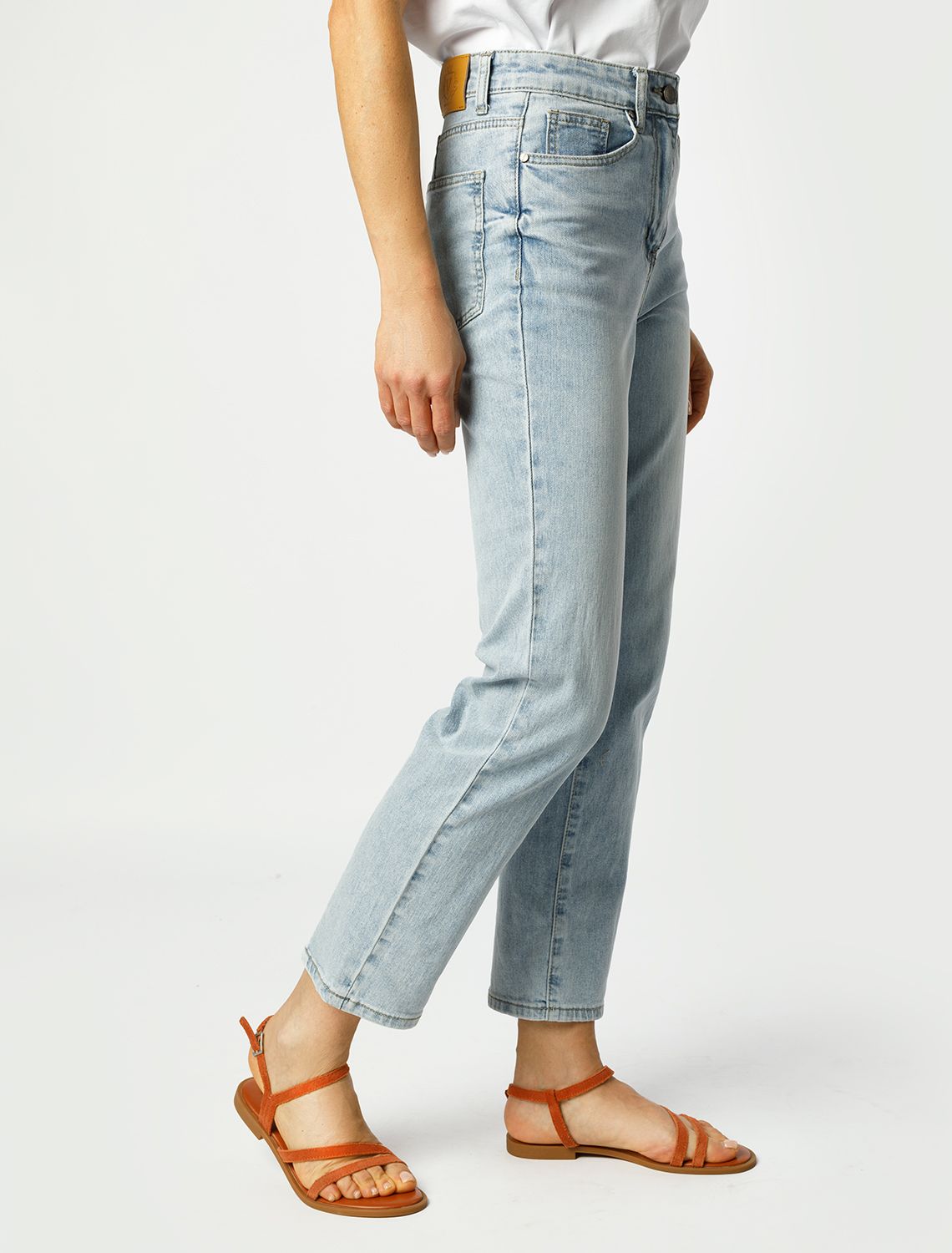 Прямые джинсы из эластичного денима