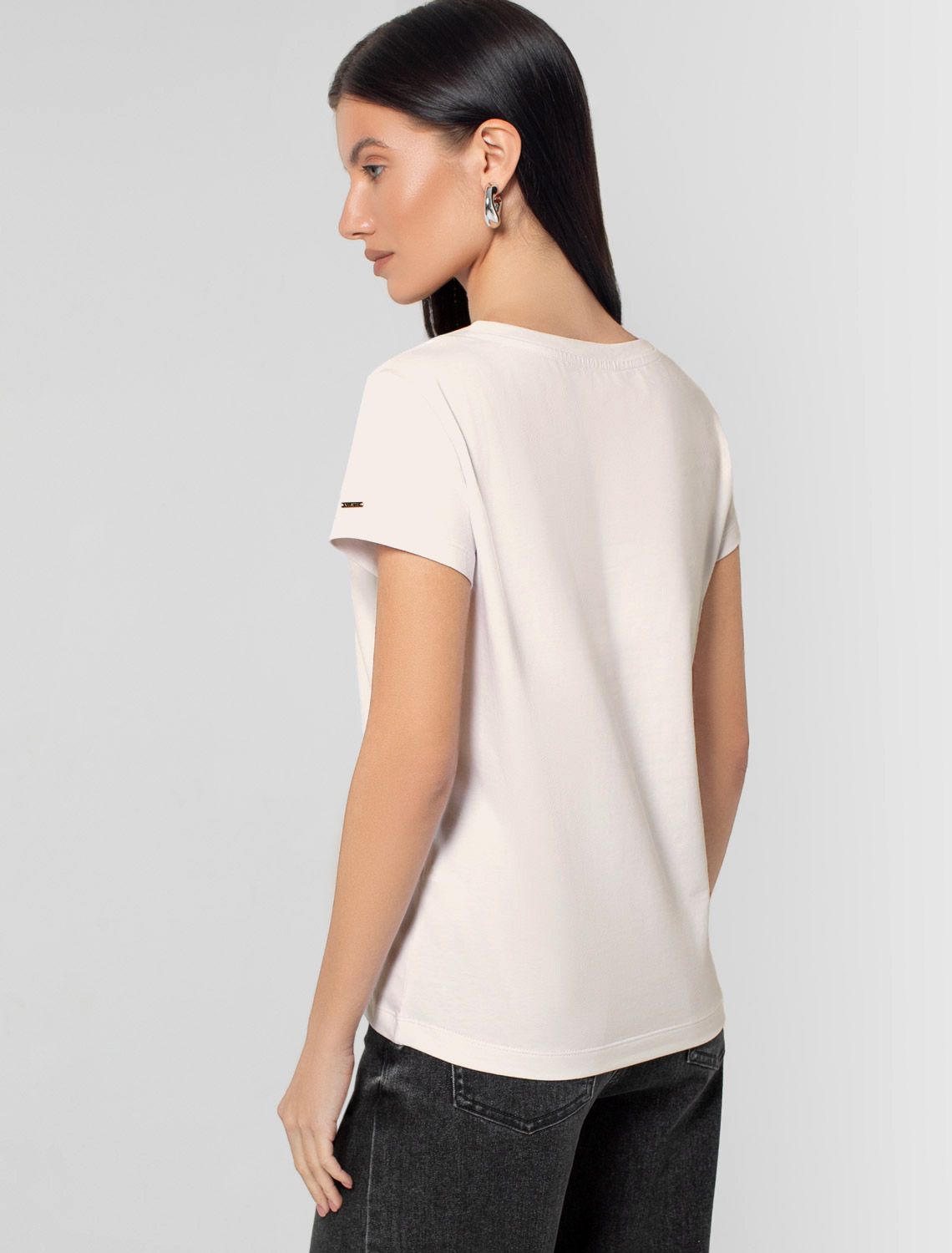 Ст.цена 1190р Футболка из премиального хлопка с эластаном D49.982 теплый_белый