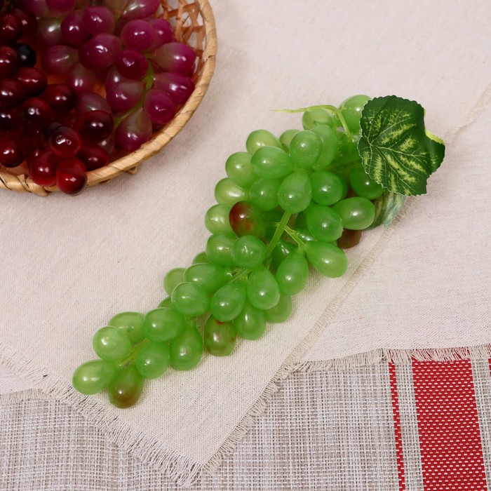Муляж «Виноград овальный», h=19 см, 60 ягод, МИКС