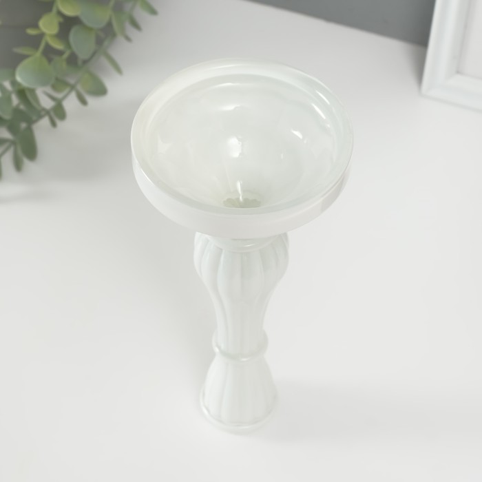 Стеклянный подсвечник на 1 свечу «Анита», белый, d=2 см, 10×10×21.5 см