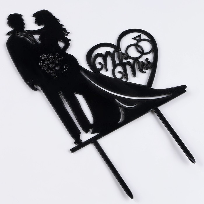 Топпер для торта «Влюблённая пара»