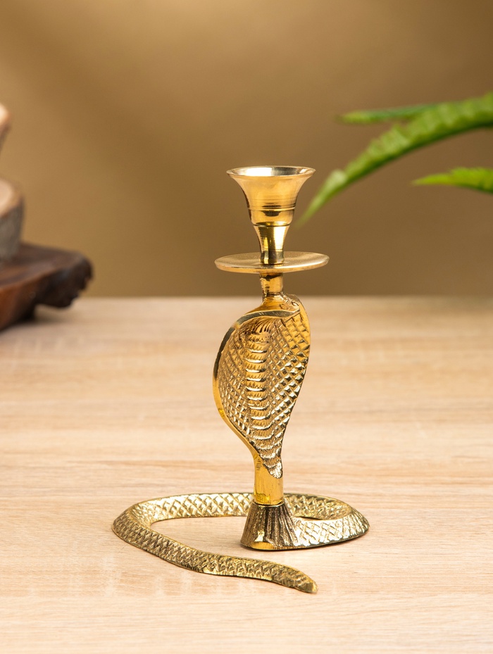 Подсвечник «Золотая кобра», латунь, 8.5×11×12.5 см