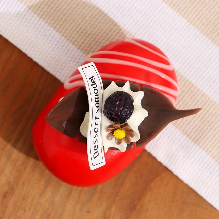 Муляж с магнитом «Пирожное Бонбон», вишня, 8×5×6 см