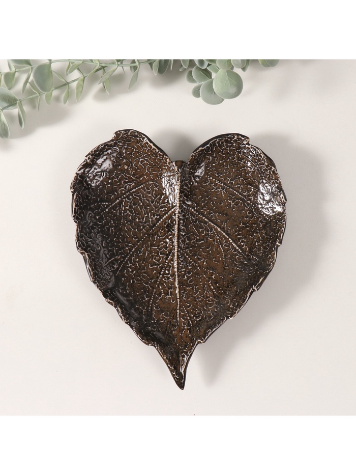 Подставка для мелочей «Лист с прожилками», керамика, коричневый глянец 16×19.5×2.5 см