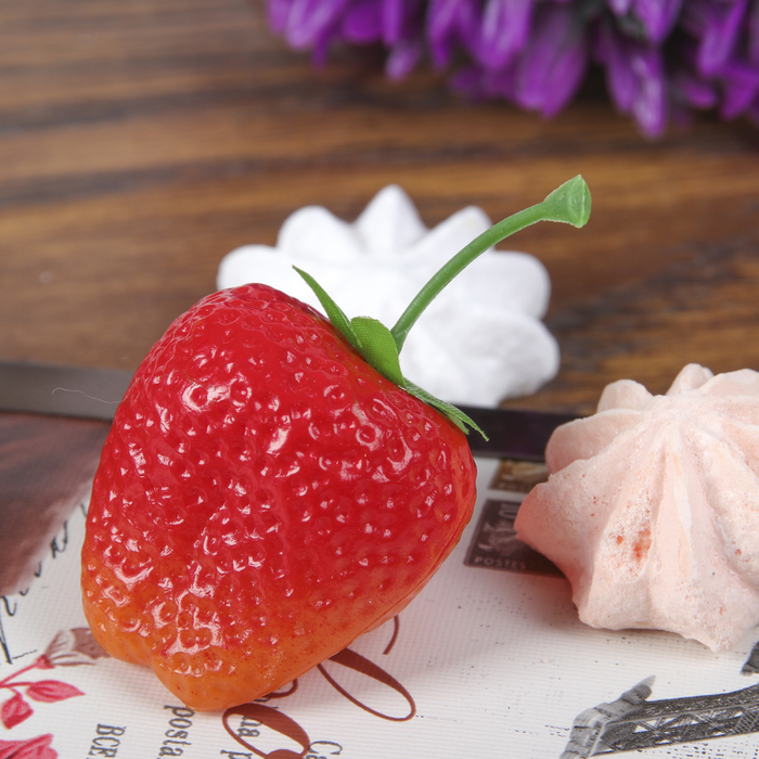 Муляж «Клубника», 4×4.5 см, цена за 1 шт. (фасовка 10 шт.)