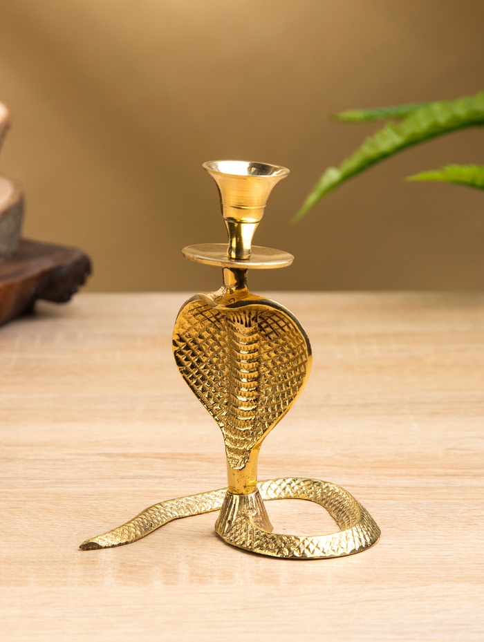 Подсвечник «Золотая кобра», латунь, 8.5×11×12.5 см