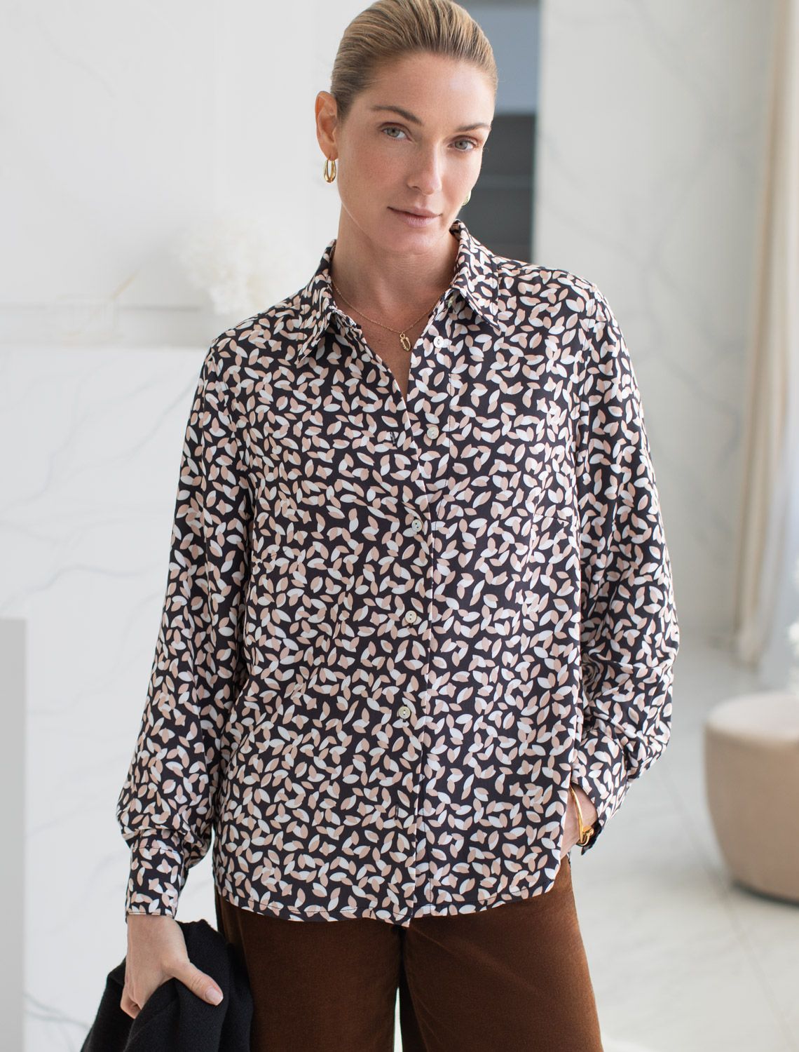 АКЦИЯ! 2110руб. Было:2390руб. Блузка из вискозы с принтом