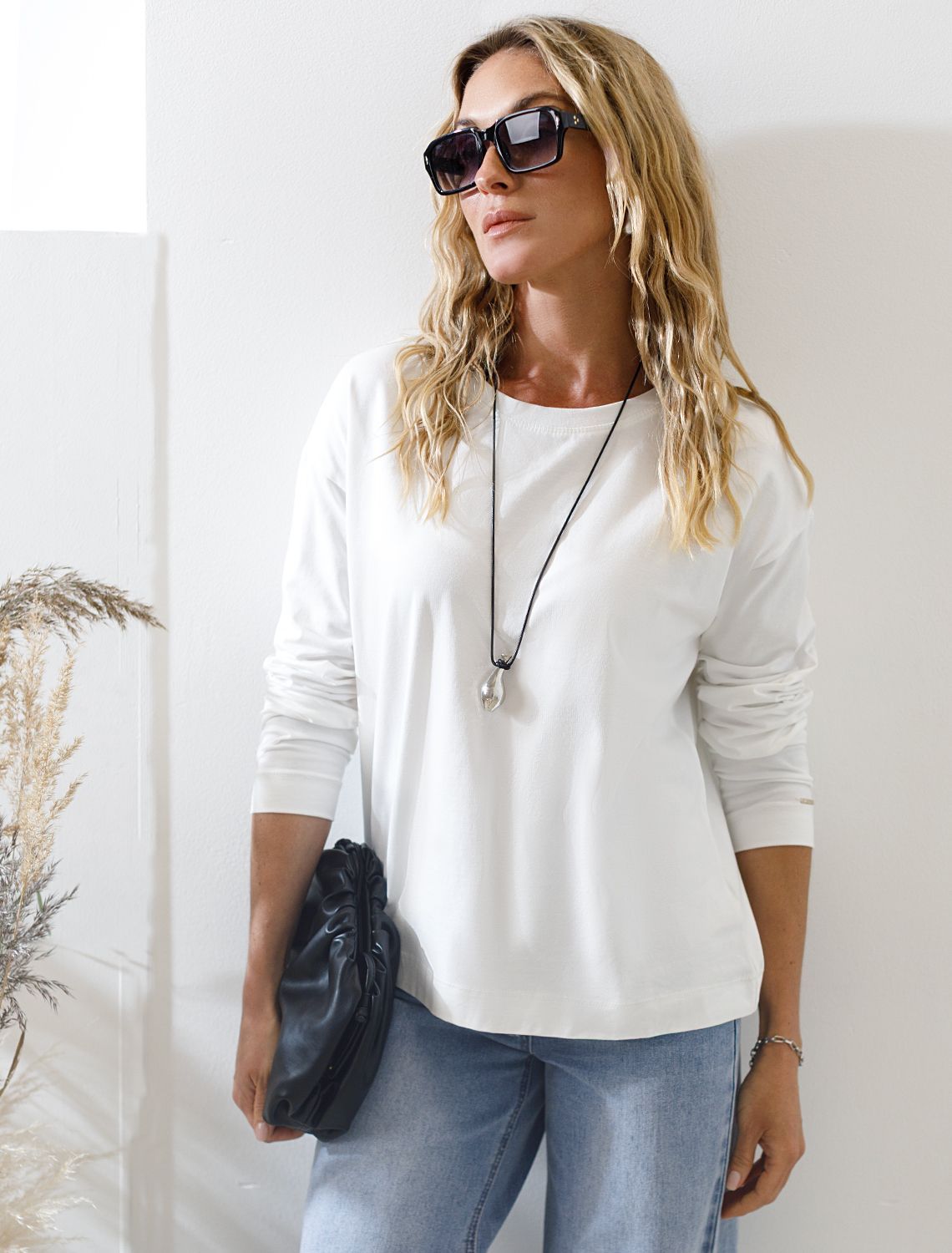 Базовый лонгслив из премиального хлопка с эластаном