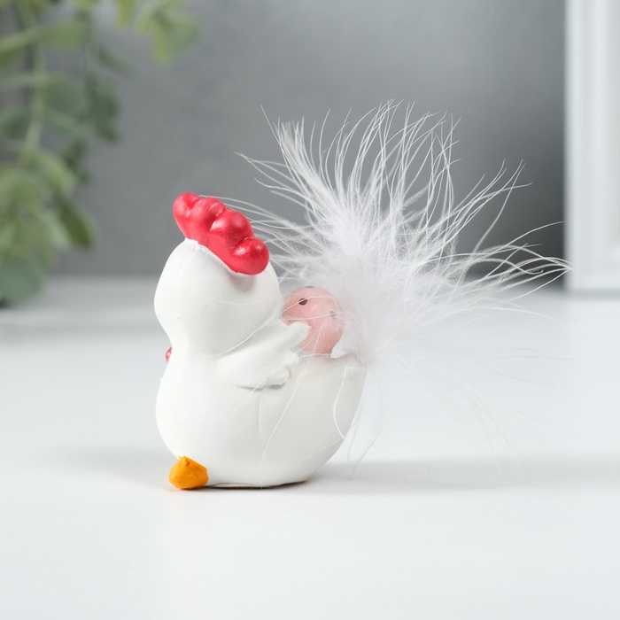 Фигурка полистоун «Петушок белый с розовым яйцом», 5×4×6.5 см