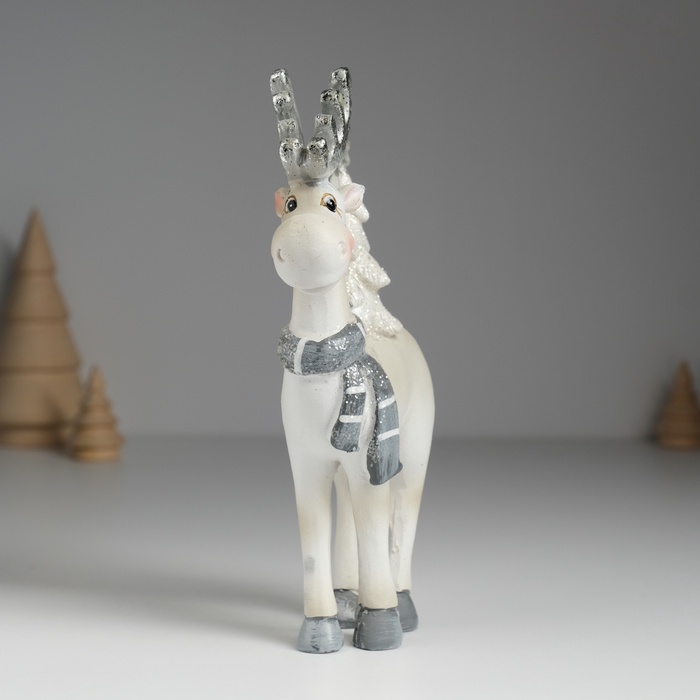 Фигурка полистоун «Олень с серебристыми рогами, с белой ёлкой на спине», 10×3×16.5 см