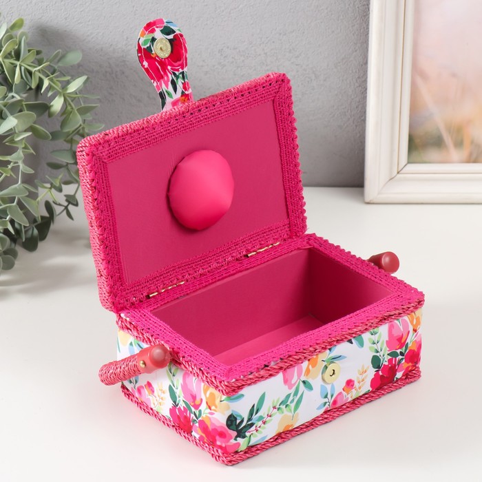 Шкатулка для рукоделия и шитья «Акварельные цветы», хранение ниток, иголок, мелочи, 18×12×9.5 см