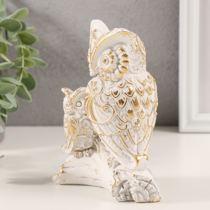 Фигурка полистоун «Сова с совёнком на коряге», белый с золотой патиной, 11.5×6.5×14.5 см