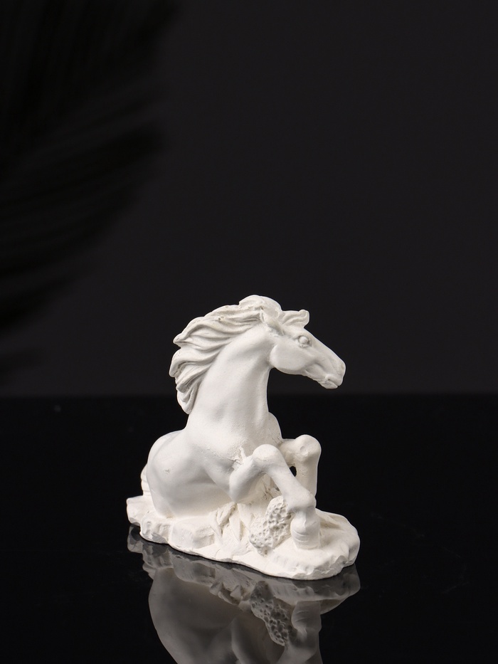 Фигурка гипс «Лошадь лежит», 7.5×5×3.5 см, натуральный