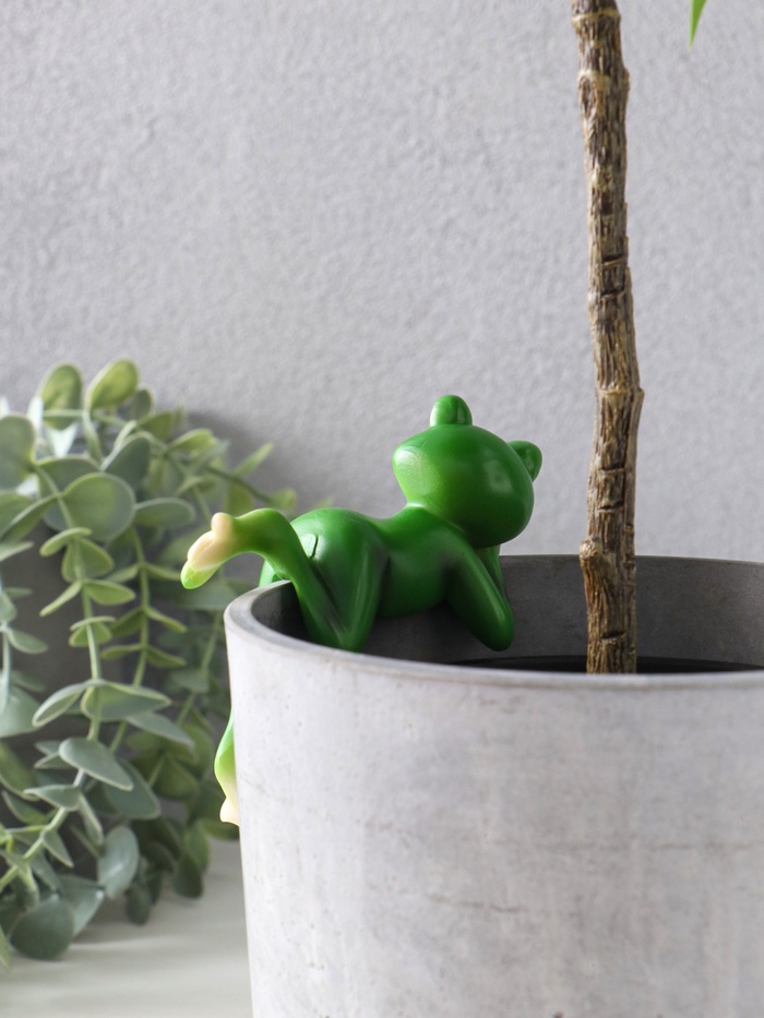 Фигурка для флорариума «Лягуха с бокалом - расслабляемся», полистоун, декор на кашпо, 9.5×4.5×7.5 см