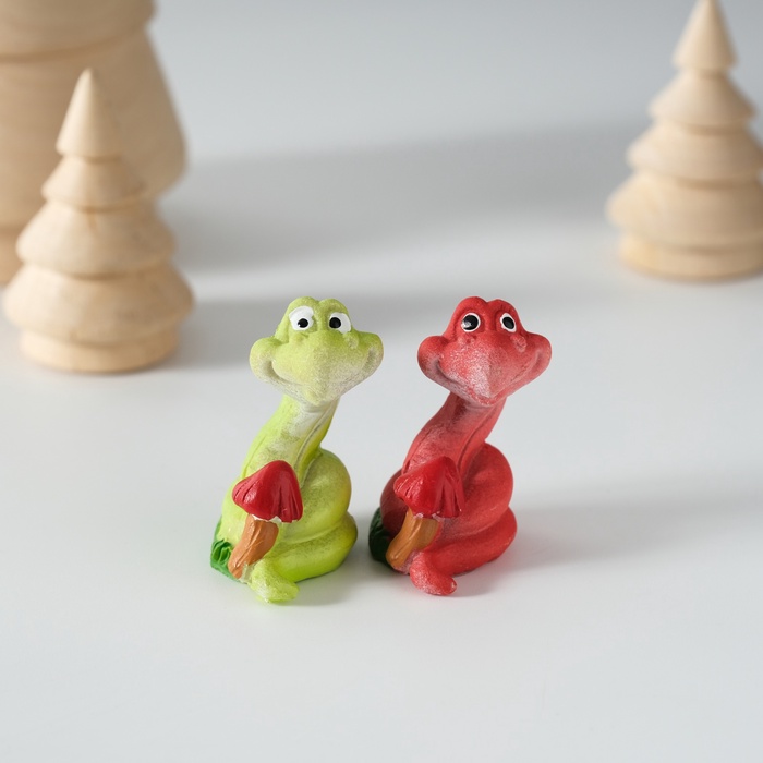 Фигурка полистоун «Добрый змей», 2.5×2.5×4 см, МИКС