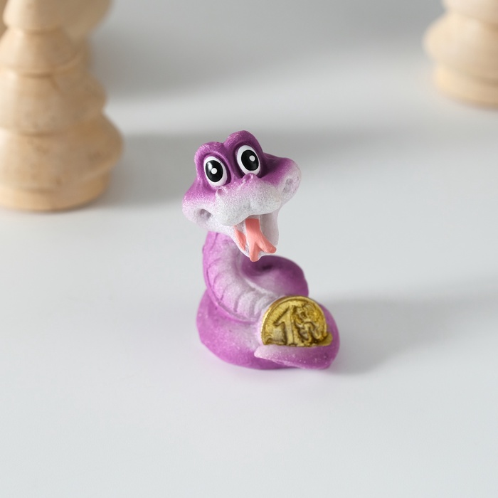 Фигурка полистоун «Змейка с монеткой», 2.5×2.5×4 см, МИКС