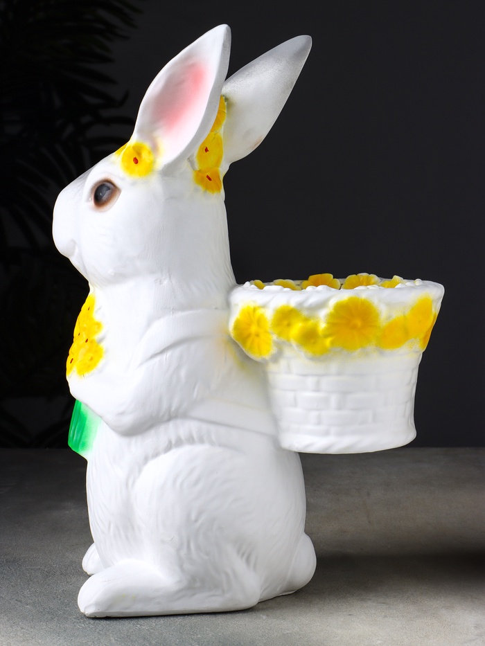 УЦЕНКА Фигура - подставка для мелочей «Зайка с корзинкой кашпо», 15×25×38 см