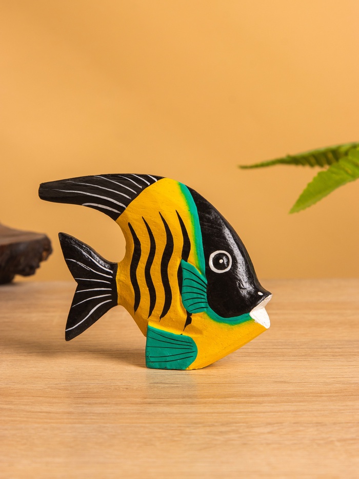 Сувенир «Экзотическая рыбка», 8×10×2.5 см, дерево