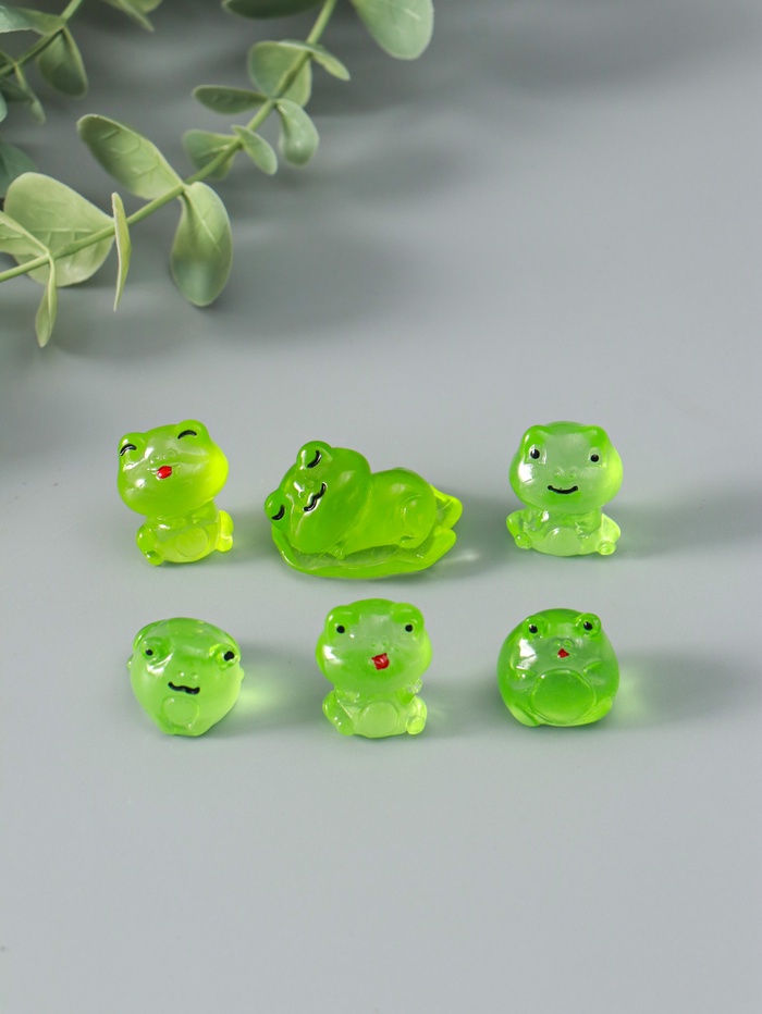Набор фигурок из эпоксидной смолы флуоресцентные «Лягушата», 6 шт., 3.2×2.5×2 см