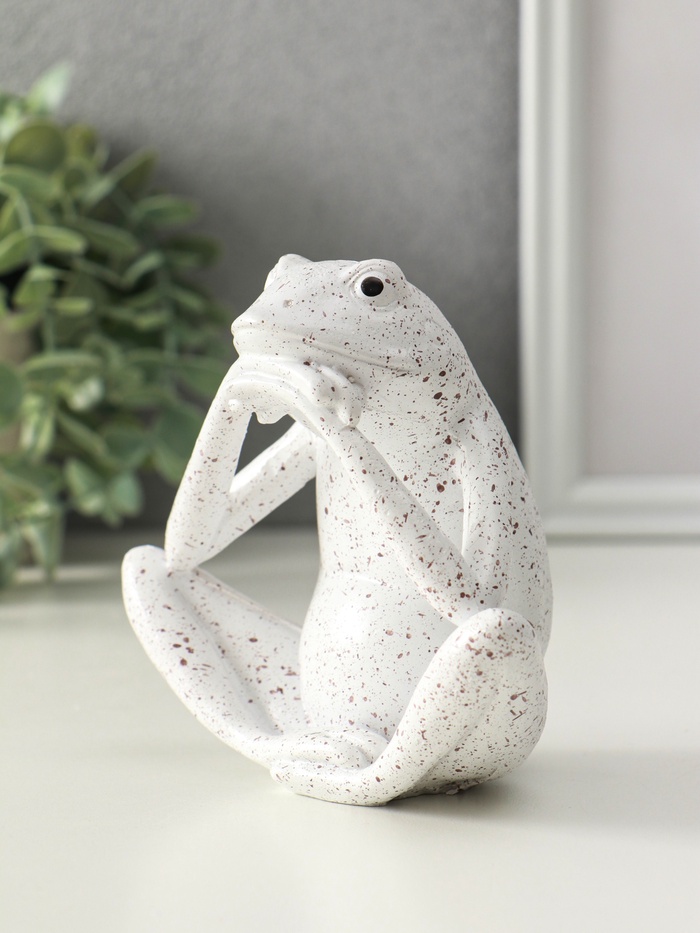 Фигурка полистоун «Белая лягушка», 6×13.5×11.5 см