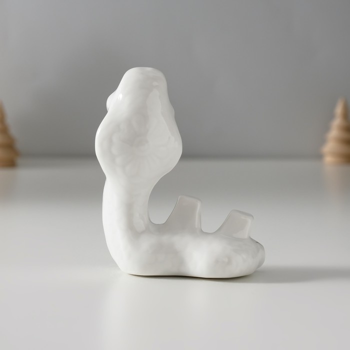 Фигурка керамика «Белая кобра с подковой», с золотом, 2.5×6.5×8 см