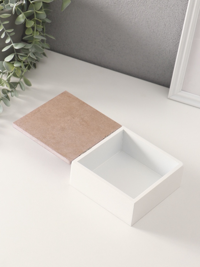 Шкатулка для украшений «Сердечки белые на сиреневом квадрате», дерево, 12×12×5.3 см