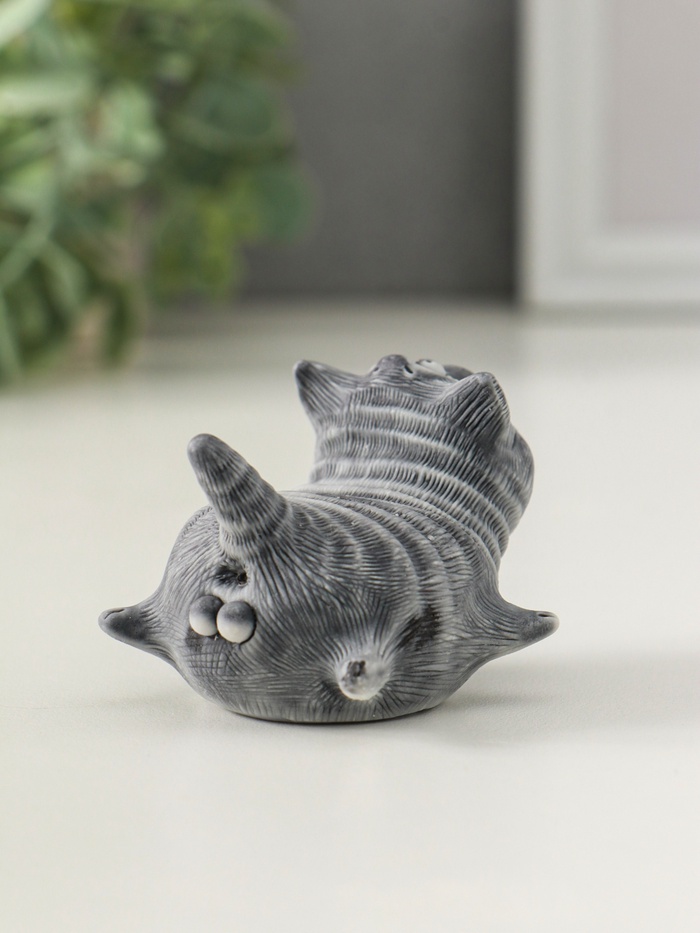 Фигурка «Кот летит на пузе», 4.5 см