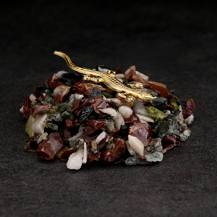 Фигурка «Ящерица на горке»