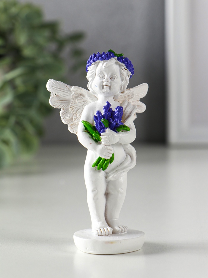 Фигурка полистоун «Ангел с букетом лаванды», бело-фиолетовый, 5.7×3.5×10 см, МИКС