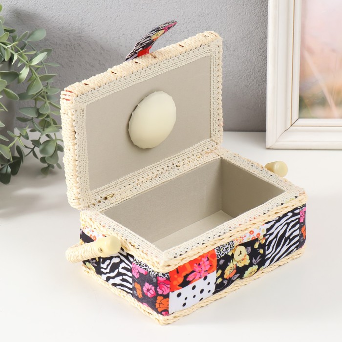 Шкатулка для рукоделия и шитья «Пэчворк. Цветы, горох и зебра», хранение ниток, иголок, мелочи, 18×12×9.5 см