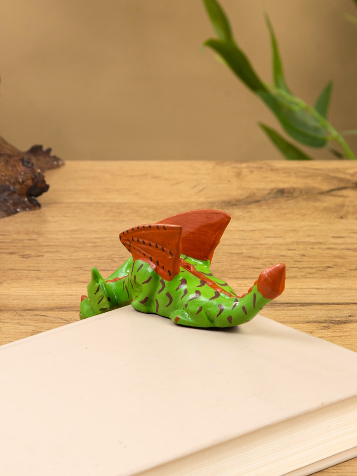 Сувенир «Дракончик», 13×4×3 см, дерево