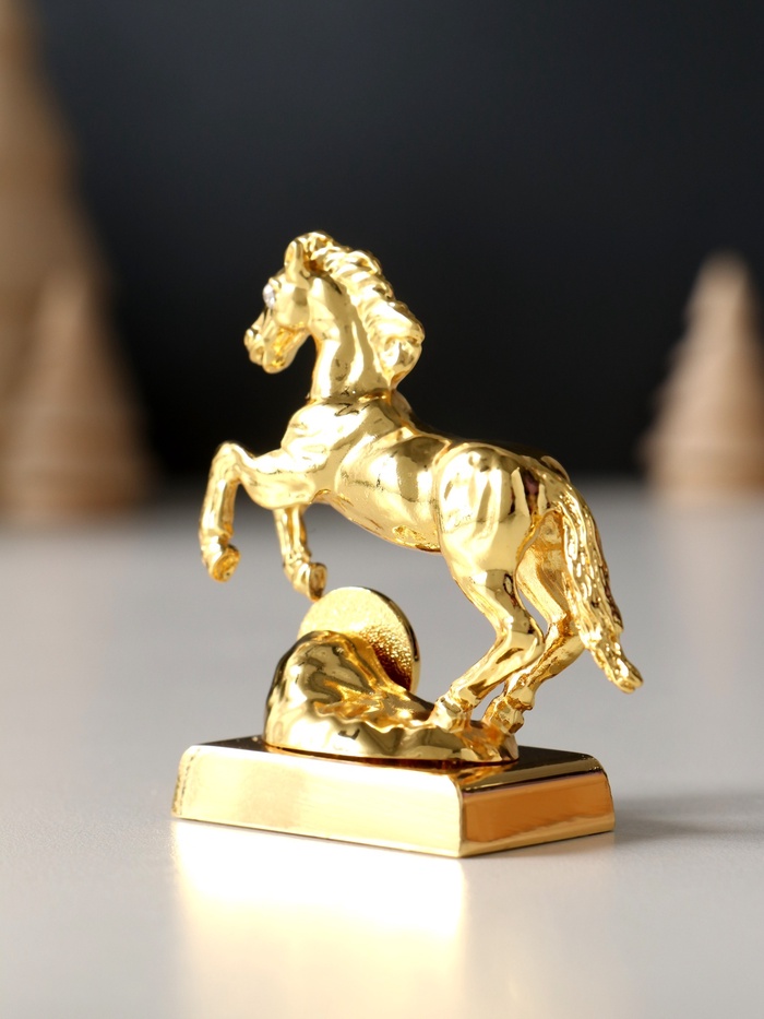 Фигурка металл «Лошадь» с монеткой и пожеланием «Богатства», 6×2.5×6 см