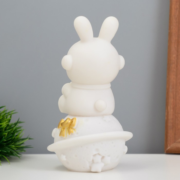 Фигурка светящаяся RISALUX «Заяц со звездой на Сатурне», LED-ночник, 2 Вт, LR44 5×8×13 см