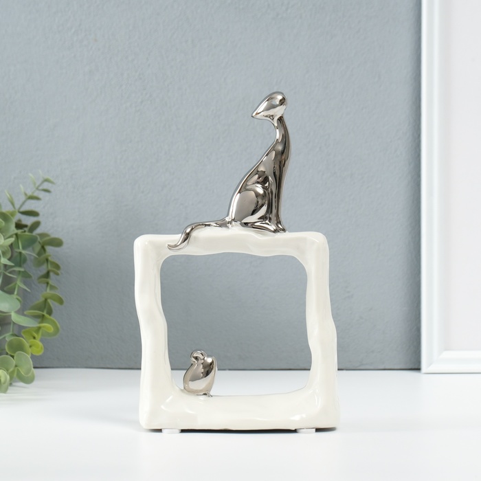 Фигурка керамика «Кошки-мышки. Квадрат», белый с серебром, 5.2×13.5×23 см
