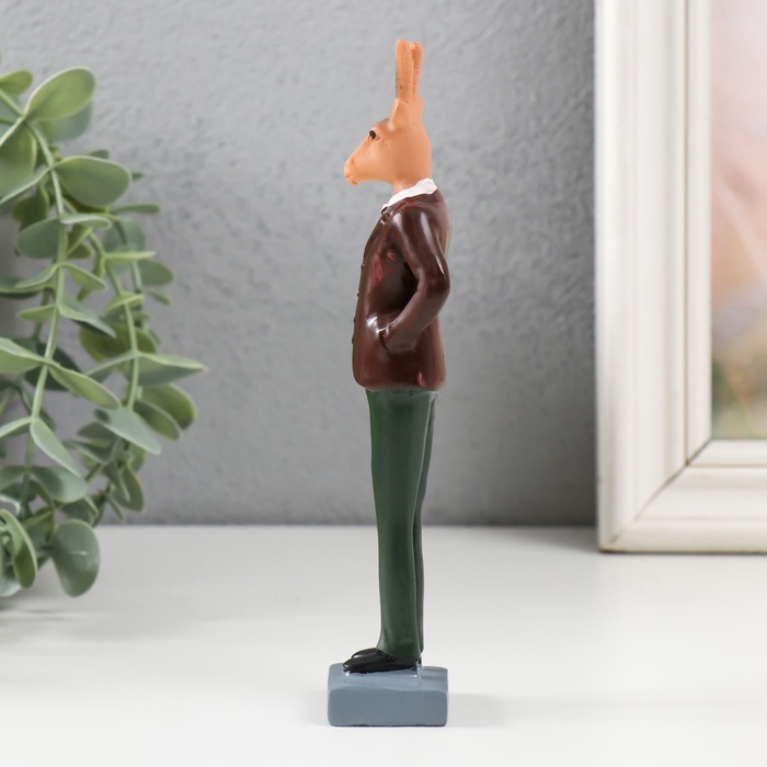 Фигурка полистоун «Козёл в костюме», цветной, 15.5 см