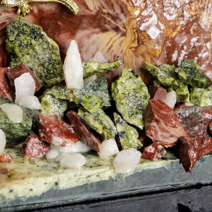 Фигурка-скол «Горка», с корундом