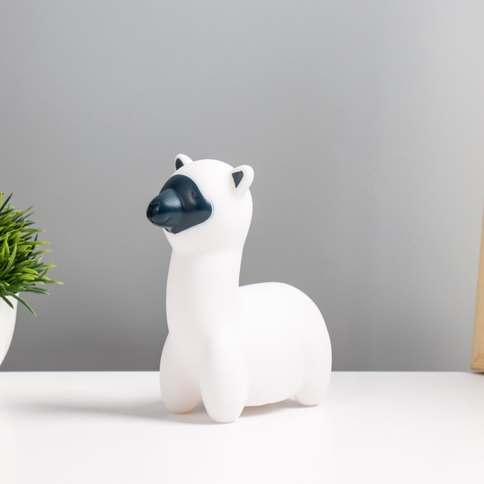 Фигурка светящаяся RISALUX «Альпака», LED-ночник, 3×LR44, белый-чёрный, 6×6×10 см