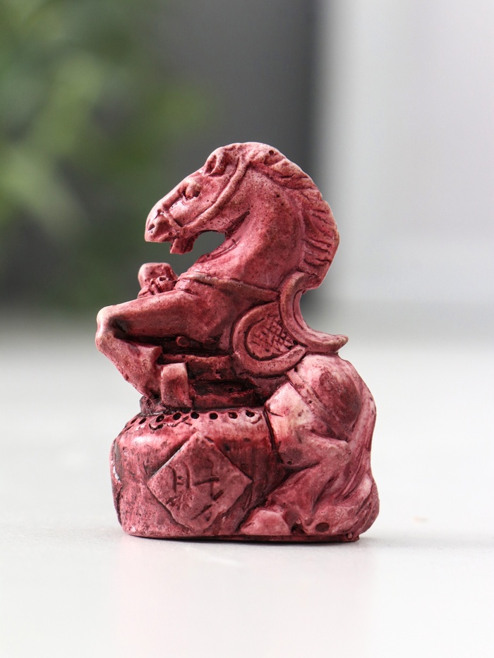 Фигурка «Лошадь на дыбах малая», 2×3×4.5 см, винный