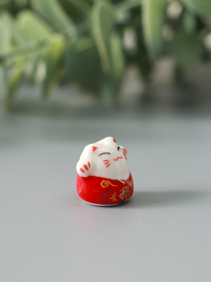 Фигурка керамика «Манэки-нэко в кимоно», 1.2×0.6×1.5 см, МИКС