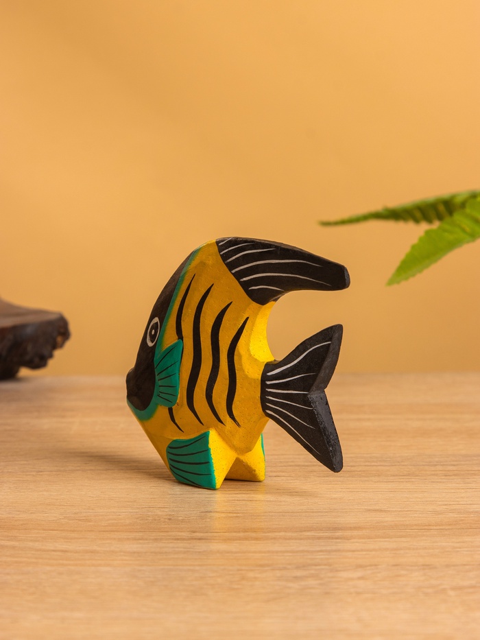 Сувенир «Экзотическая рыбка», 8×10×2.5 см, дерево