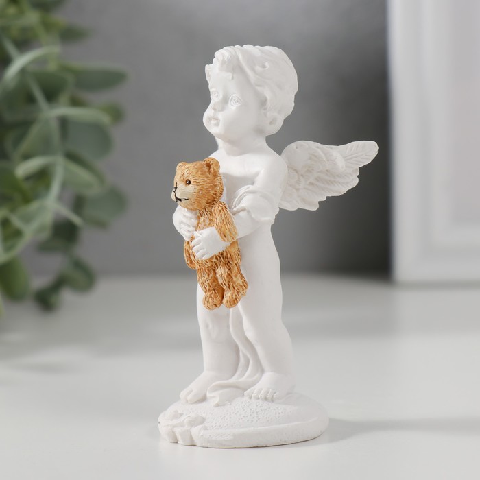 Фигурка полистоун «Белоснежный ангел стоит со своим медвежонком», 8×4.5×3.5 см